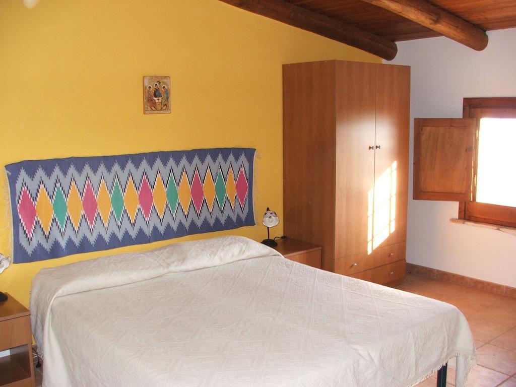 مبيت وإفطار سكوبيلو Casale Corcella الغرفة الصورة
