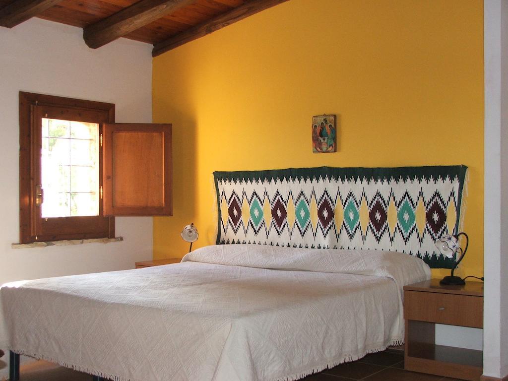 مبيت وإفطار سكوبيلو Casale Corcella الغرفة الصورة